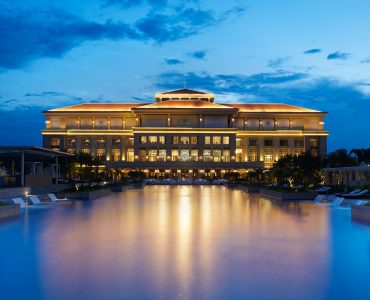 Combo 3N2Đ Sheraton Grand Đà Nẵng Resort Trọn Gói Vé Máy Bay Khứ Hồi